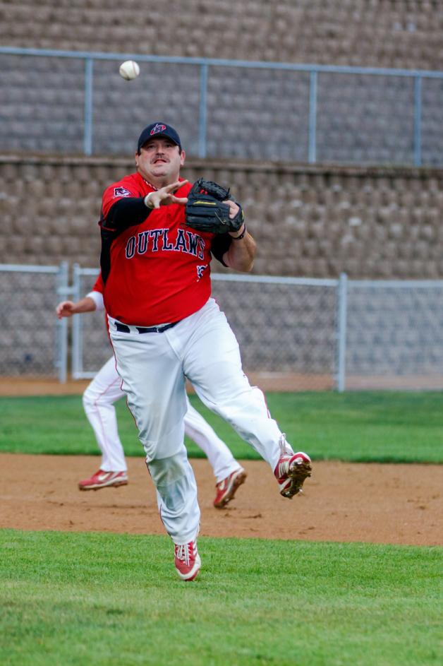 Outlaws Drop Division Matchup 5-3 to Searles